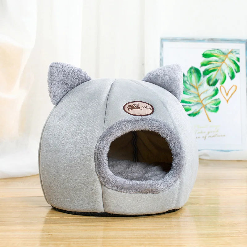 Deep Sleep Winter Cat Bed – Cozy Cave Nest for Cats & Small Dogs