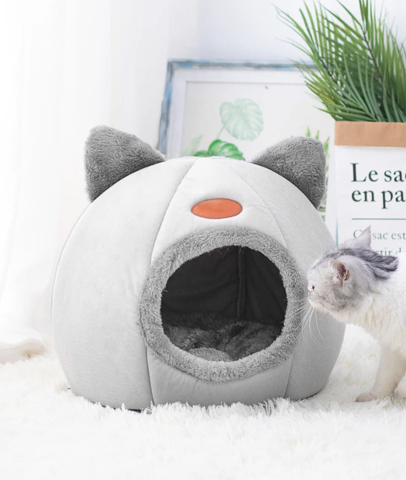Deep Sleep Winter Cat Bed – Cozy Cave Nest for Cats & Small Dogs